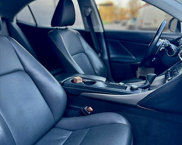 Білий Лексус ІС, об'ємом двигуна 2 л та пробігом 159 тис. км за 17799 $, фото 14 на Automoto.ua