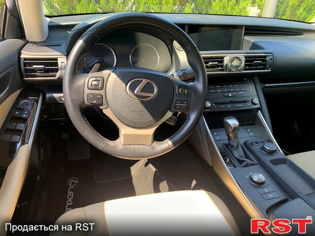 Білий Лексус ІС, об'ємом двигуна 3.5 л та пробігом 67 тис. км за 23700 $, фото 4 на Automoto.ua