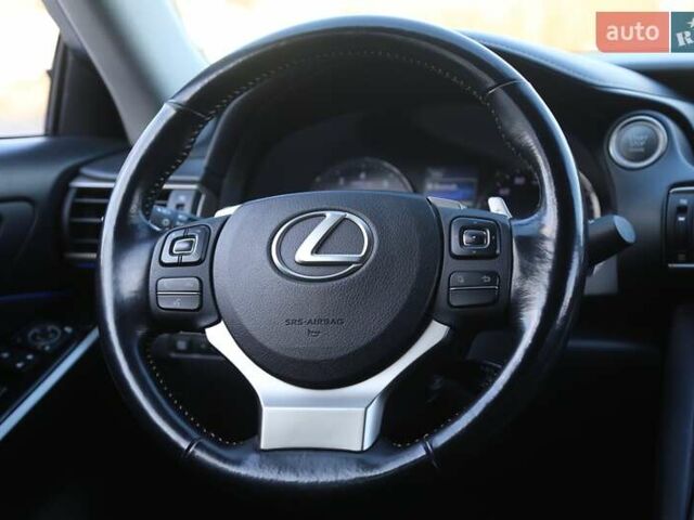 Білий Лексус ІС, об'ємом двигуна 2 л та пробігом 147 тис. км за 22900 $, фото 15 на Automoto.ua