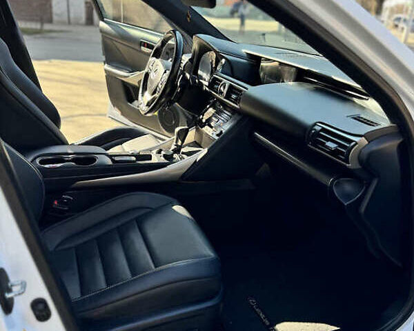 Белый Лексус ИС, объемом двигателя 2 л и пробегом 83 тыс. км за 20000 $, фото 8 на Automoto.ua