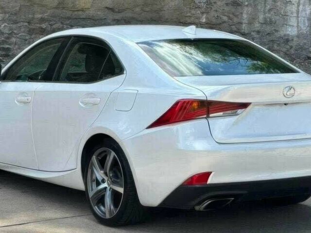 Белый Лексус ИС, объемом двигателя 3.5 л и пробегом 61 тыс. км за 5900 $, фото 3 на Automoto.ua
