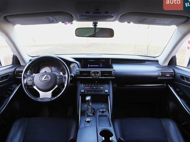 Білий Лексус ІС, об'ємом двигуна 2 л та пробігом 147 тис. км за 22900 $, фото 13 на Automoto.ua