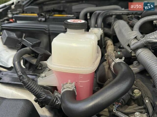 Білий Лексус ІС, об'ємом двигуна 2 л та пробігом 64 тис. км за 20500 $, фото 77 на Automoto.ua