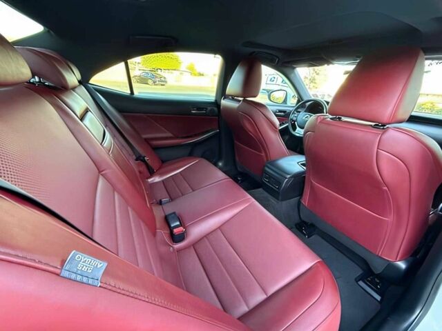 Белый Лексус ИС, объемом двигателя 3.5 л и пробегом 53 тыс. км за 9800 $, фото 14 на Automoto.ua