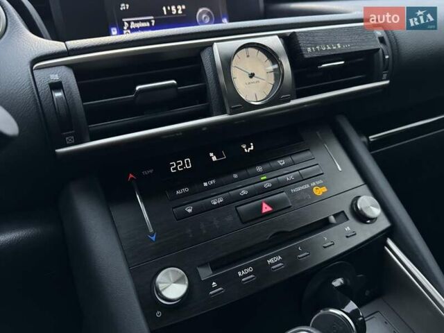 Білий Лексус ІС, об'ємом двигуна 2 л та пробігом 64 тис. км за 20500 $, фото 40 на Automoto.ua