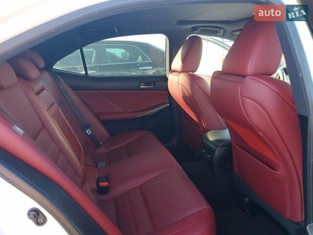 Білий Лексус ІС, об'ємом двигуна 2 л та пробігом 137 тис. км за 3500 $, фото 9 на Automoto.ua