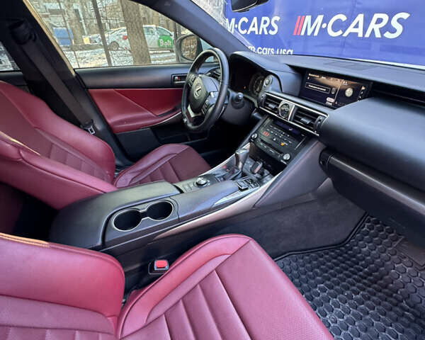 Белый Лексус ИС, объемом двигателя 3.46 л и пробегом 106 тыс. км за 21500 $, фото 7 на Automoto.ua