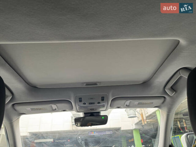 Белый Лексус ИС, объемом двигателя 2 л и пробегом 59 тыс. км за 20700 $, фото 23 на Automoto.ua