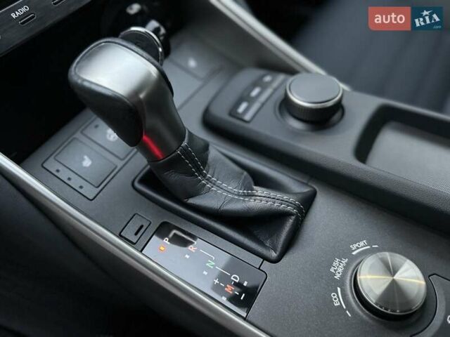 Білий Лексус ІС, об'ємом двигуна 2 л та пробігом 64 тис. км за 20500 $, фото 38 на Automoto.ua