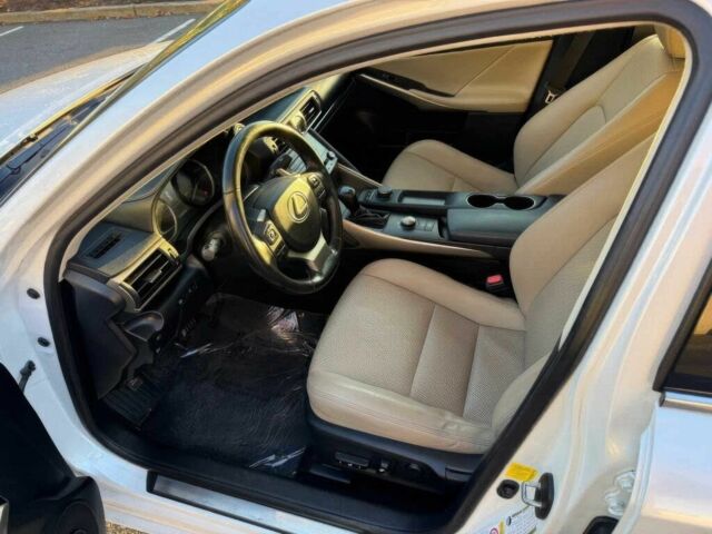 Белый Лексус ИС, объемом двигателя 3.5 л и пробегом 64 тыс. км за 11100 $, фото 10 на Automoto.ua