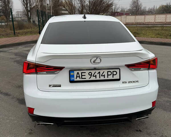 Білий Лексус ІС, об'ємом двигуна 2 л та пробігом 114 тис. км за 20900 $, фото 4 на Automoto.ua