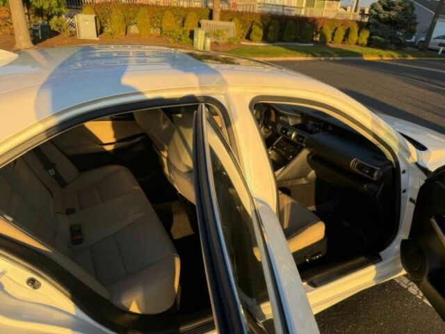 Белый Лексус ИС, объемом двигателя 3.5 л и пробегом 64 тыс. км за 11100 $, фото 13 на Automoto.ua