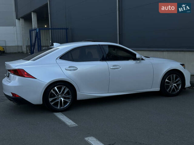 Білий Лексус ІС, об'ємом двигуна 2 л та пробігом 159 тис. км за 17799 $, фото 9 на Automoto.ua