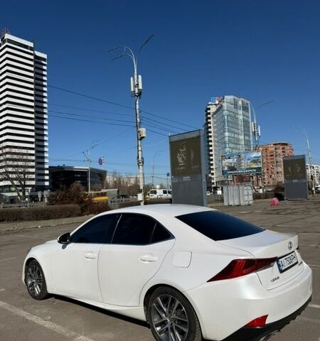 Белый Лексус ИС, объемом двигателя 2 л и пробегом 147 тыс. км за 21500 $, фото 2 на Automoto.ua