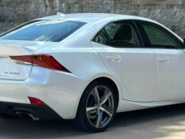 Белый Лексус ИС, объемом двигателя 3.5 л и пробегом 61 тыс. км за 5900 $, фото 5 на Automoto.ua
