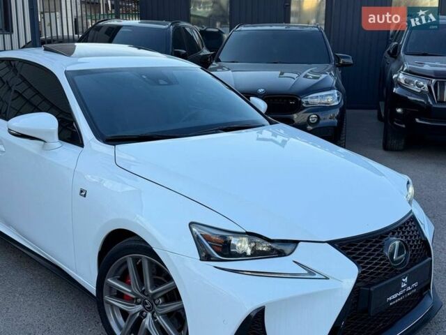 Белый Лексус ИС, объемом двигателя 3.46 л и пробегом 106 тыс. км за 22500 $, фото 3 на Automoto.ua