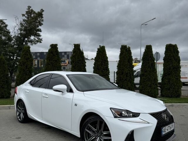 Белый Лексус ИС, объемом двигателя 2 л и пробегом 92 тыс. км за 17900 $, фото 3 на Automoto.ua