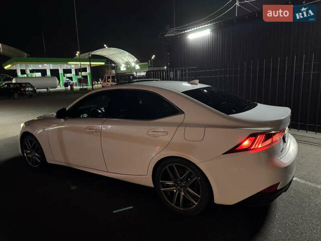 Білий Лексус ІС, об'ємом двигуна 2 л та пробігом 96 тис. км за 18500 $, фото 2 на Automoto.ua