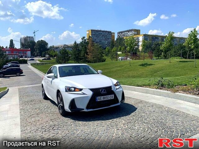 Білий Лексус ІС, об'ємом двигуна 3.5 л та пробігом 67 тис. км за 23700 $, фото 1 на Automoto.ua