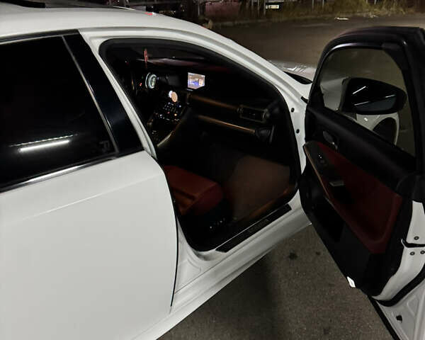Білий Лексус ІС, об'ємом двигуна 2 л та пробігом 96 тис. км за 18500 $, фото 3 на Automoto.ua