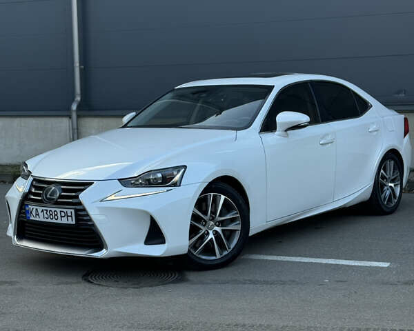 Білий Лексус ІС, об'ємом двигуна 2 л та пробігом 159 тис. км за 17799 $, фото 3 на Automoto.ua