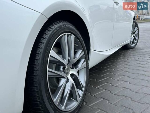 Білий Лексус ІС, об'ємом двигуна 2 л та пробігом 64 тис. км за 20500 $, фото 18 на Automoto.ua