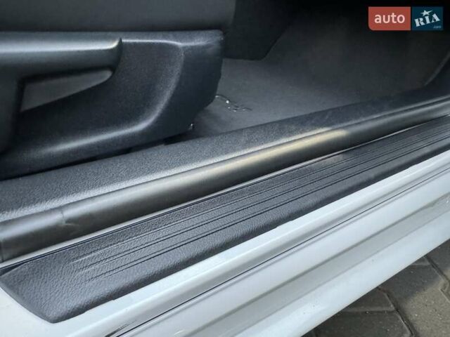 Білий Лексус ІС, об'ємом двигуна 2 л та пробігом 64 тис. км за 20500 $, фото 68 на Automoto.ua