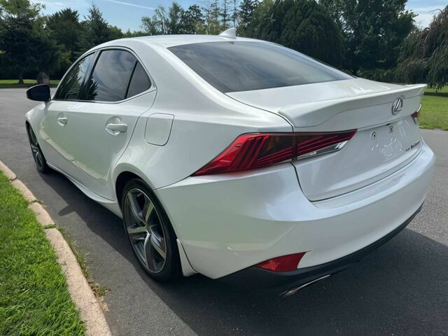 Белый Лексус ИС, объемом двигателя 3.5 л и пробегом 50 тыс. км за 11000 $, фото 6 на Automoto.ua