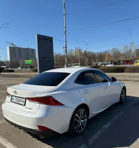 Белый Лексус ИС, объемом двигателя 2 л и пробегом 147 тыс. км за 21500 $, фото 1 на Automoto.ua