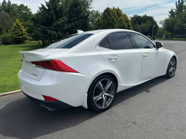 Белый Лексус ИС, объемом двигателя 3.5 л и пробегом 50 тыс. км за 11000 $, фото 4 на Automoto.ua