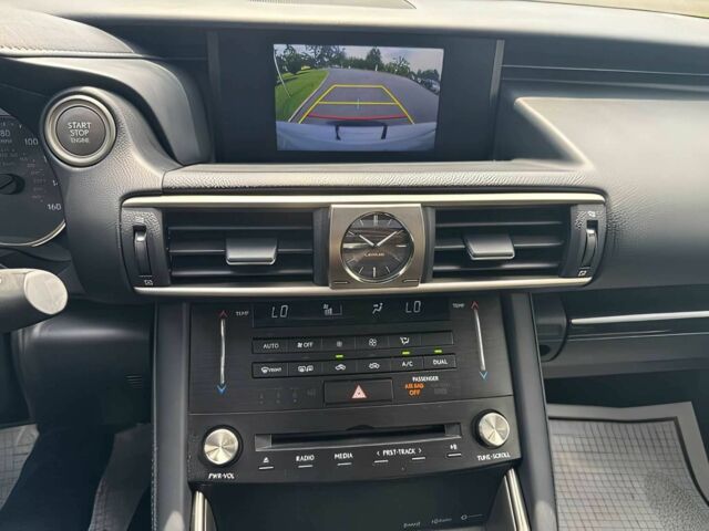 Белый Лексус ИС, объемом двигателя 3.5 л и пробегом 50 тыс. км за 11000 $, фото 10 на Automoto.ua