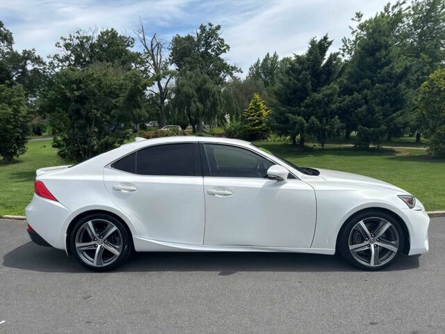 Белый Лексус ИС, объемом двигателя 3.5 л и пробегом 50 тыс. км за 11000 $, фото 7 на Automoto.ua