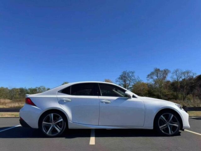 Белый Лексус ИС, объемом двигателя 3.5 л и пробегом 41 тыс. км за 8500 $, фото 6 на Automoto.ua