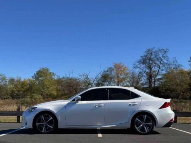 Белый Лексус ИС, объемом двигателя 3.5 л и пробегом 41 тыс. км за 8500 $, фото 2 на Automoto.ua