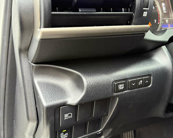 Белый Лексус ИС, объемом двигателя 2 л и пробегом 42 тыс. км за 20900 $, фото 21 на Automoto.ua