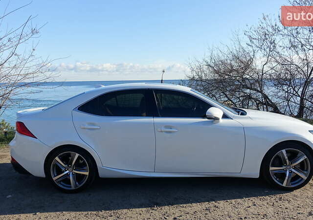 Белый Лексус ИС, объемом двигателя 3.46 л и пробегом 61 тыс. км за 26000 $, фото 11 на Automoto.ua