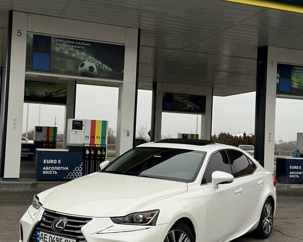 Белый Лексус ИС, объемом двигателя 2 л и пробегом 42 тыс. км за 20900 $, фото 16 на Automoto.ua