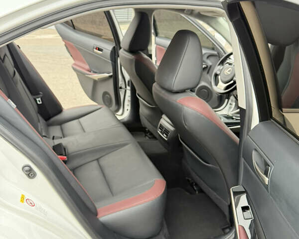 Белый Лексус ИС, объемом двигателя 2 л и пробегом 42 тыс. км за 20900 $, фото 25 на Automoto.ua