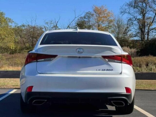 Белый Лексус ИС, объемом двигателя 3.5 л и пробегом 41 тыс. км за 8500 $, фото 4 на Automoto.ua