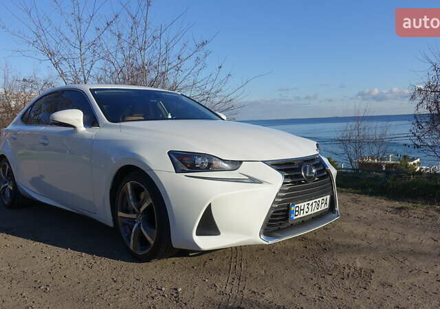 Белый Лексус ИС, объемом двигателя 3.46 л и пробегом 61 тыс. км за 26000 $, фото 12 на Automoto.ua