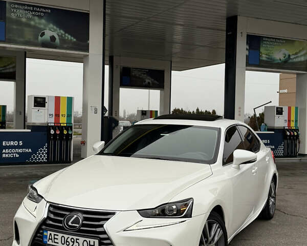 Білий Лексус ІС, об'ємом двигуна 2 л та пробігом 42 тис. км за 20900 $, фото 17 на Automoto.ua