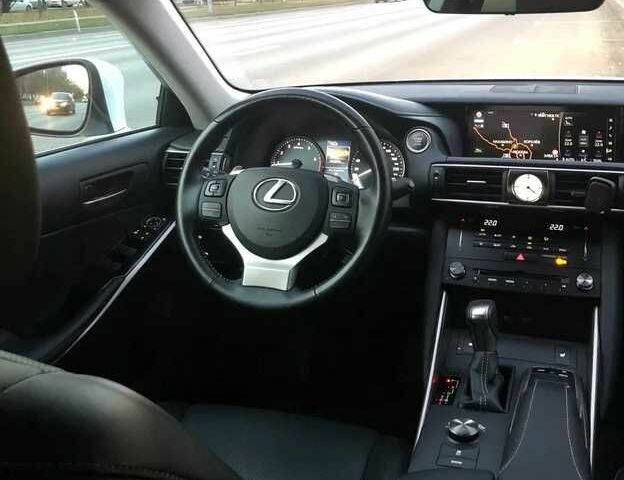 Белый Лексус ИС, объемом двигателя 0 л и пробегом 93 тыс. км за 20000 $, фото 7 на Automoto.ua