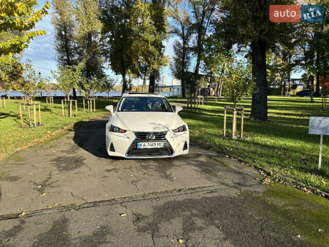 Белый Лексус ИС, объемом двигателя 3.46 л и пробегом 38 тыс. км за 26000 $, фото 2 на Automoto.ua