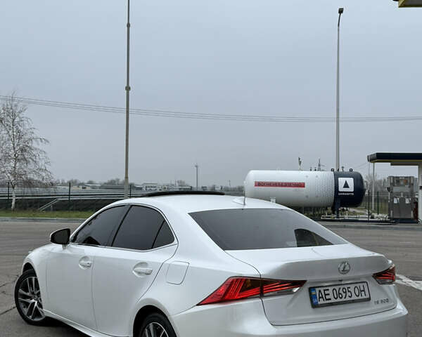 Білий Лексус ІС, об'ємом двигуна 2 л та пробігом 42 тис. км за 20900 $, фото 5 на Automoto.ua