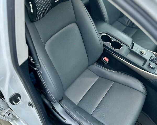 Белый Лексус ИС, объемом двигателя 3.46 л и пробегом 90 тыс. км за 26500 $, фото 13 на Automoto.ua