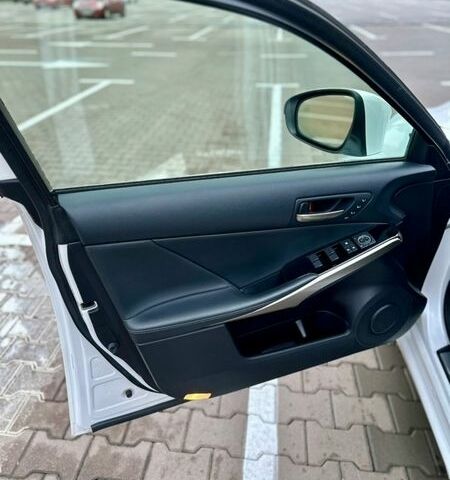 Белый Лексус ИС, объемом двигателя 3.46 л и пробегом 92 тыс. км за 22900 $, фото 9 на Automoto.ua