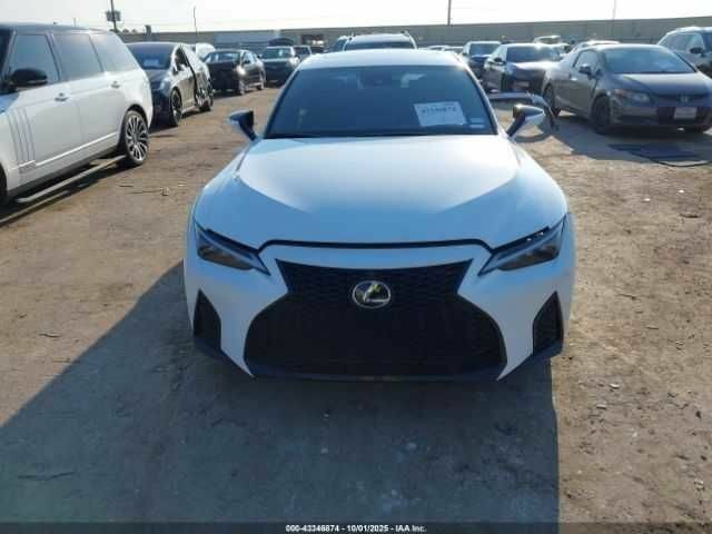 Белый Лексус ИС, объемом двигателя 3.5 л и пробегом 35 тыс. км за 15000 $, фото 12 на Automoto.ua