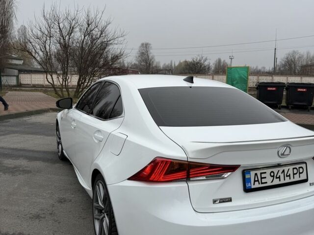 Білий Лексус ІС, об'ємом двигуна 2 л та пробігом 120 тис. км за 18506 $, фото 3 на Automoto.ua