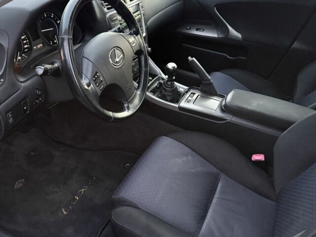 Бежевый Лексус ИС, объемом двигателя 2.2 л и пробегом 280 тыс. км за 4700 $, фото 6 на Automoto.ua