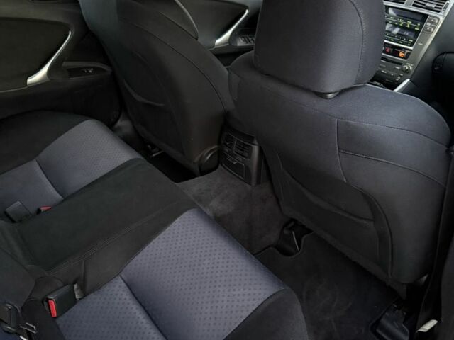 Бежевый Лексус ИС, объемом двигателя 2.2 л и пробегом 280 тыс. км за 4700 $, фото 8 на Automoto.ua